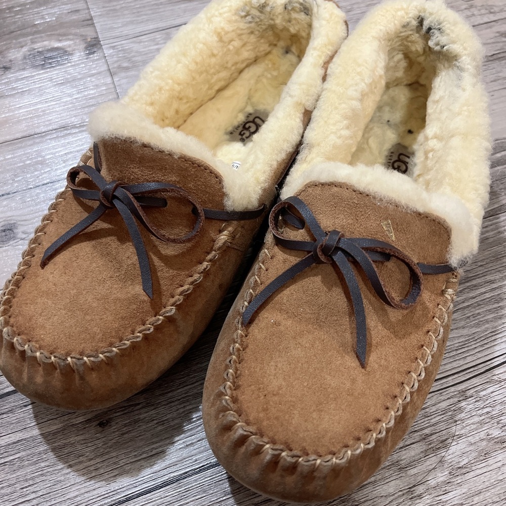 UGG Olsen slipper